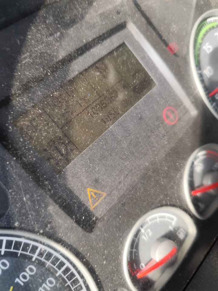 IVECO EUROCARGO 140E25 - Cab chassis truck: picture 3 IVECO EUROCARGO 140E25 - Cab chassis truck: picture 3