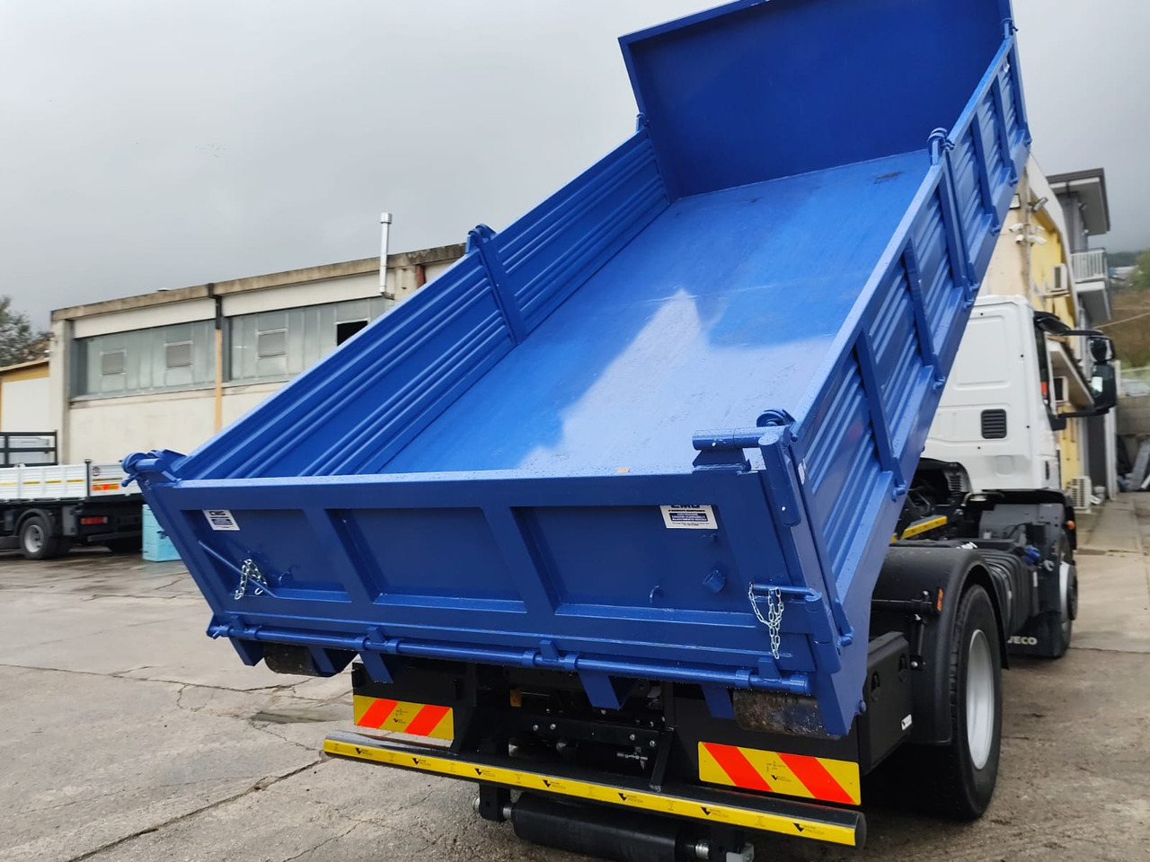 IVECO EUROCARGO 180-250 - Hook lift truck, Crane truck: picture 5 IVECO EUROCARGO 180-250 - Hook lift truck, Crane truck: picture 5