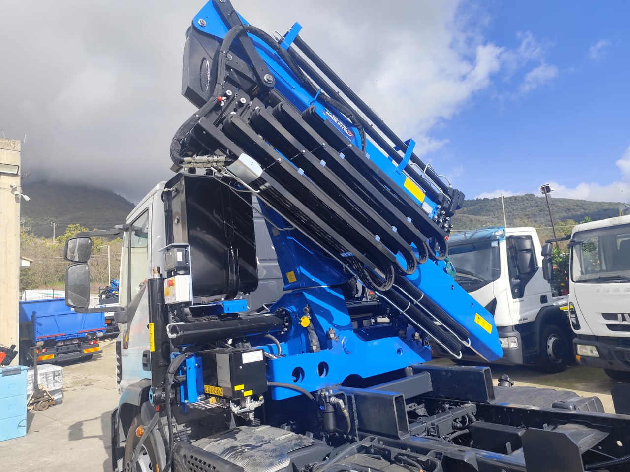 IVECO EUROCARGO 180-250 - Crane truck, Crane truck: picture 5 IVECO EUROCARGO 180-250 - Crane truck, Crane truck: picture 5