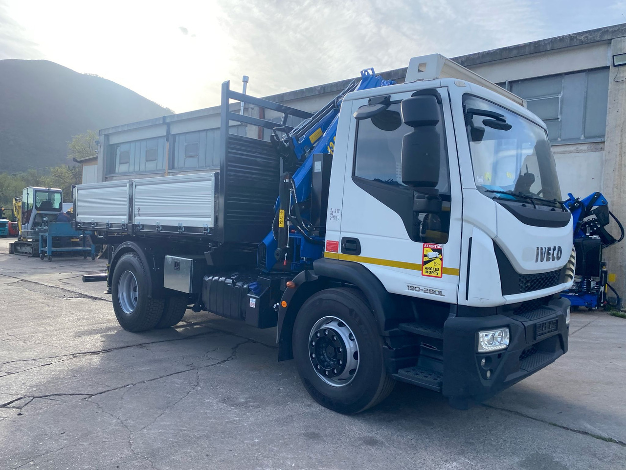 Crane truck IVECO EUROCARGO 190EL28: picture 45