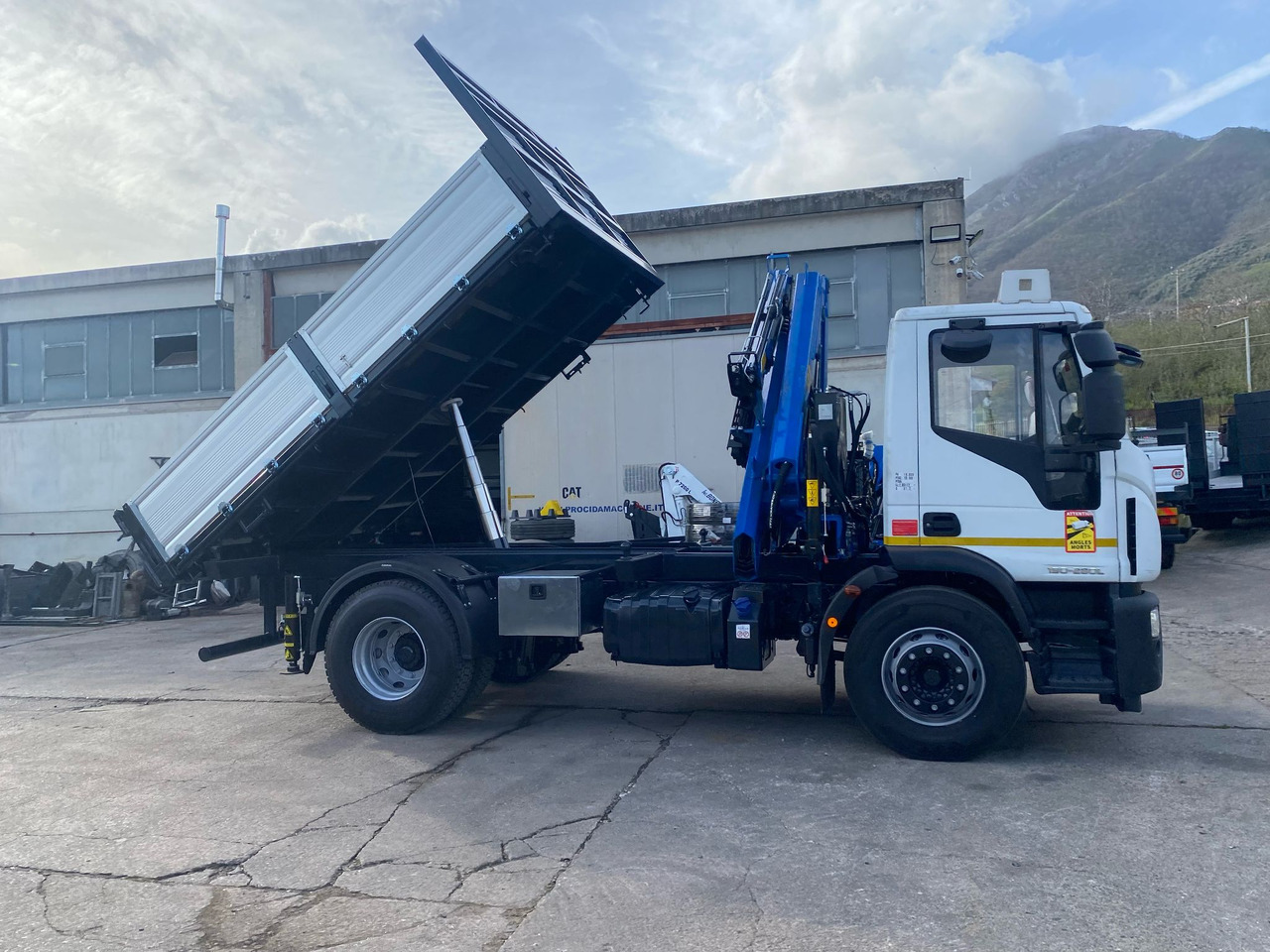 Crane truck IVECO EUROCARGO 190EL28: picture 23