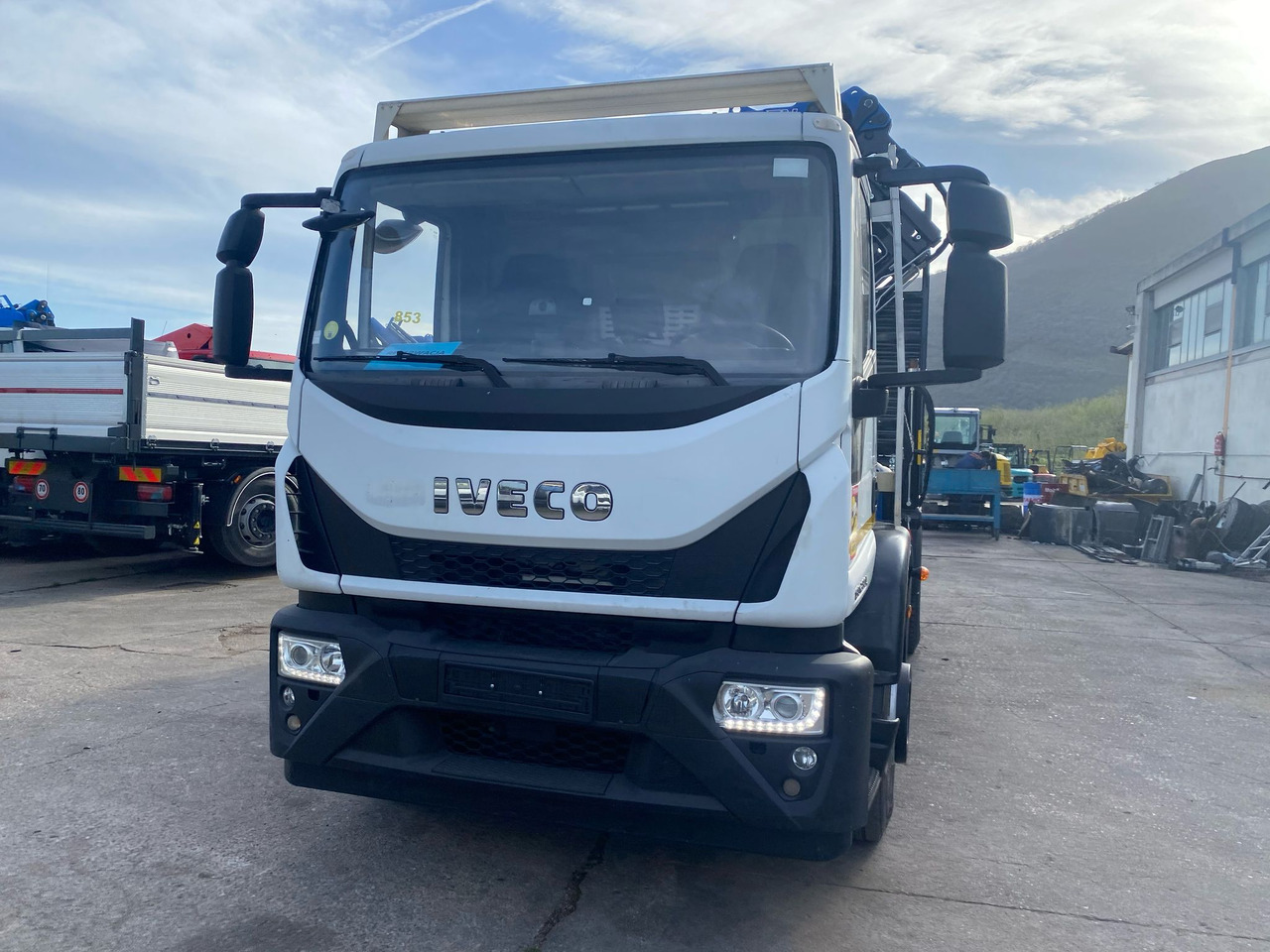 Crane truck IVECO EUROCARGO 190EL28: picture 39
