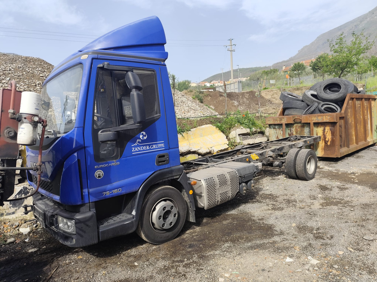 IVECO EUROCARGO 75-160 - Cab chassis truck, Crane truck: picture 1 IVECO EUROCARGO 75-160 - Cab chassis truck, Crane truck: picture 1