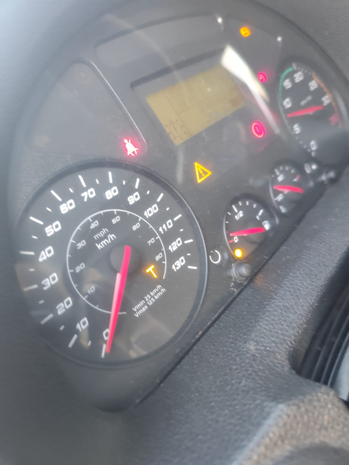 IVECO EUROCARGO 80-190 - Cab chassis truck: picture 4 IVECO EUROCARGO 80-190 - Cab chassis truck: picture 4