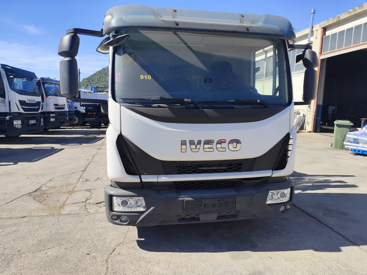 Crane truck, Tipper IVECO EUROCARGO 80-210: picture 38