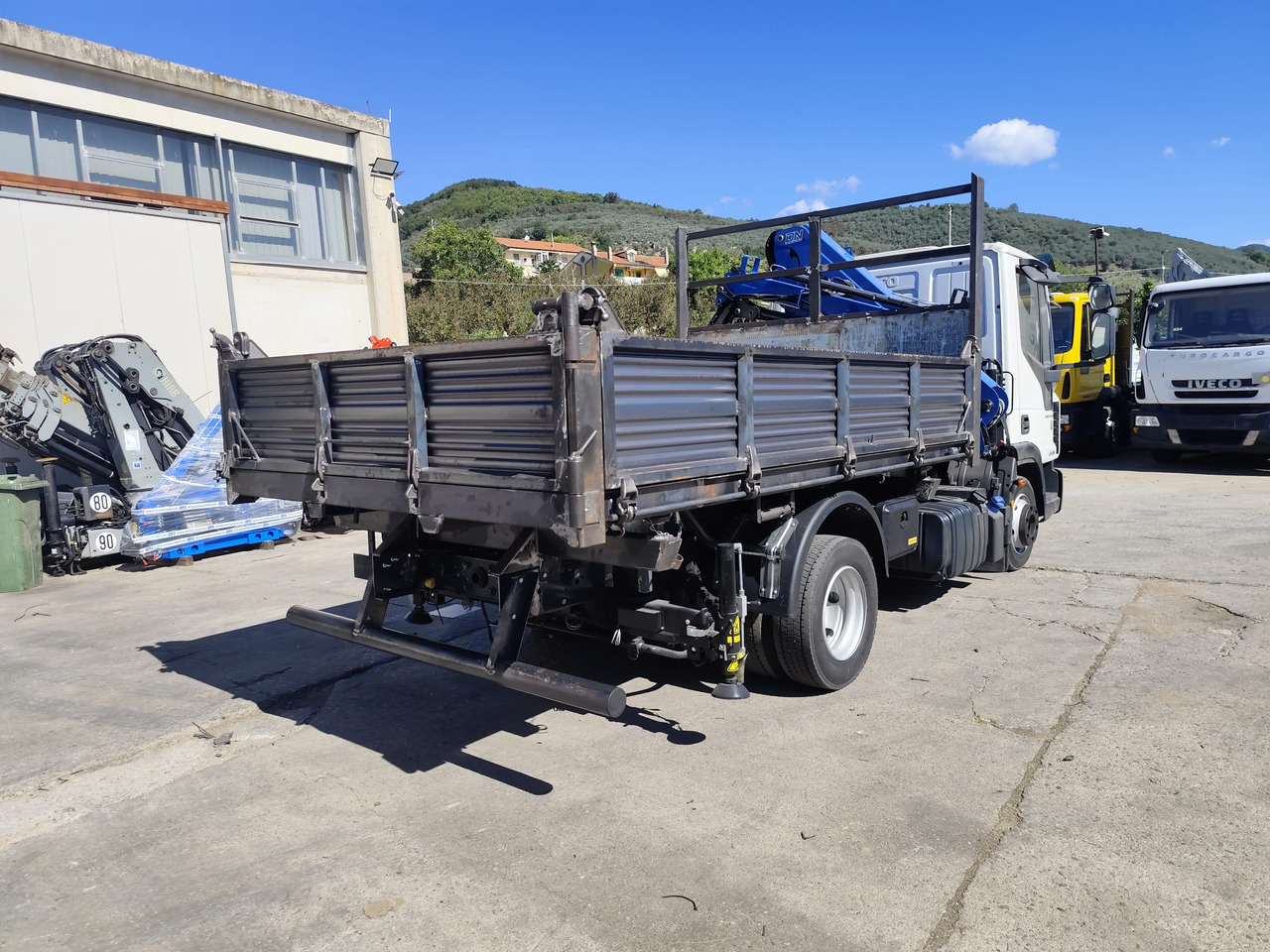 Crane truck, Tipper IVECO EUROCARGO 80-210: picture 29