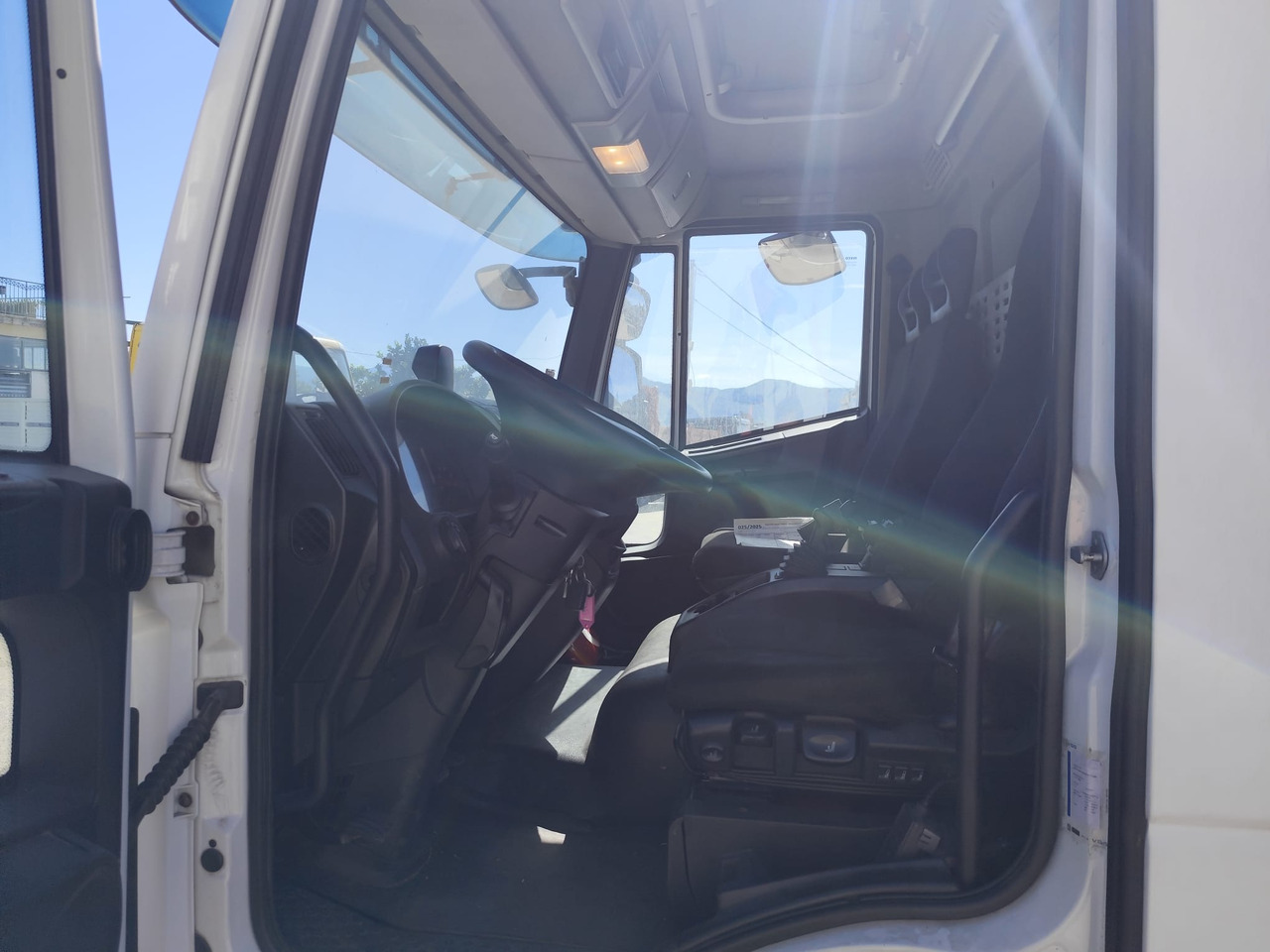 Crane truck, Tipper IVECO EUROCARGO 80-210: picture 43