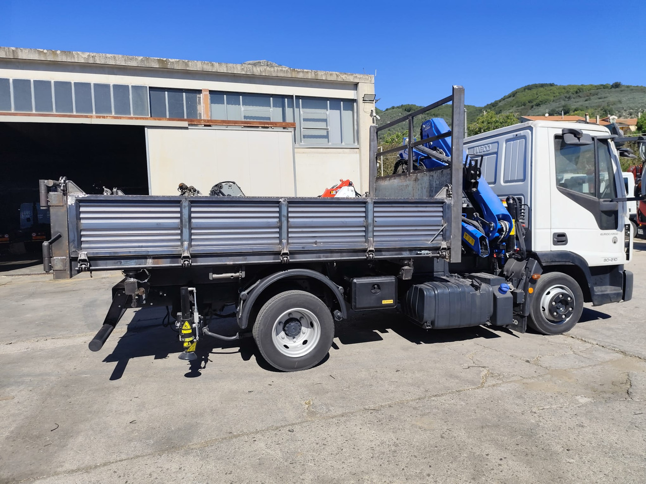 Crane truck, Tipper IVECO EUROCARGO 80-210: picture 31