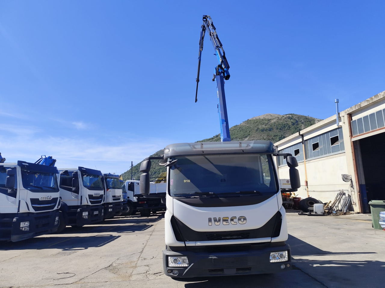 Crane truck, Tipper IVECO EUROCARGO 80-210: picture 19