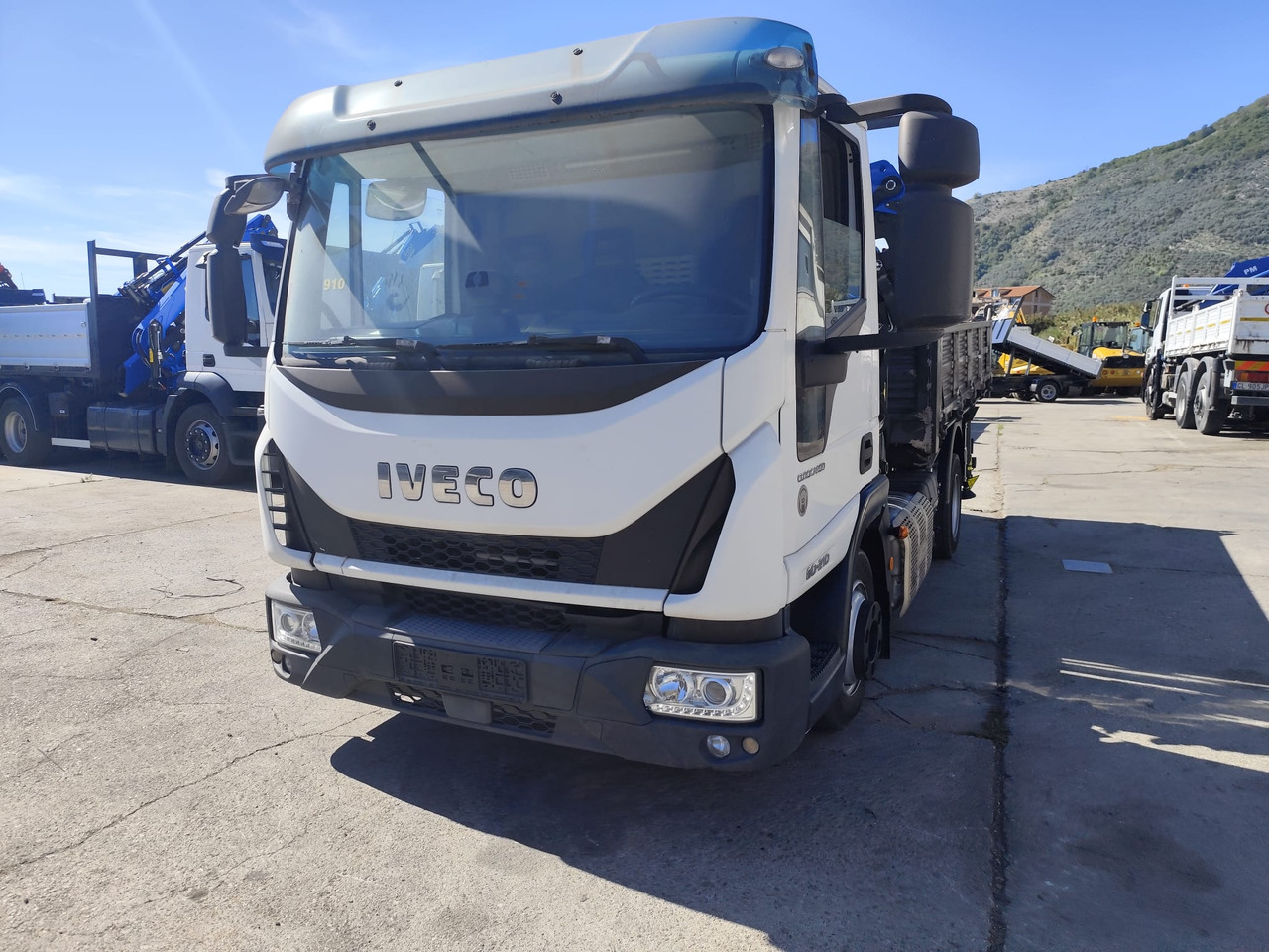 Crane truck, Tipper IVECO EUROCARGO 80-210: picture 40