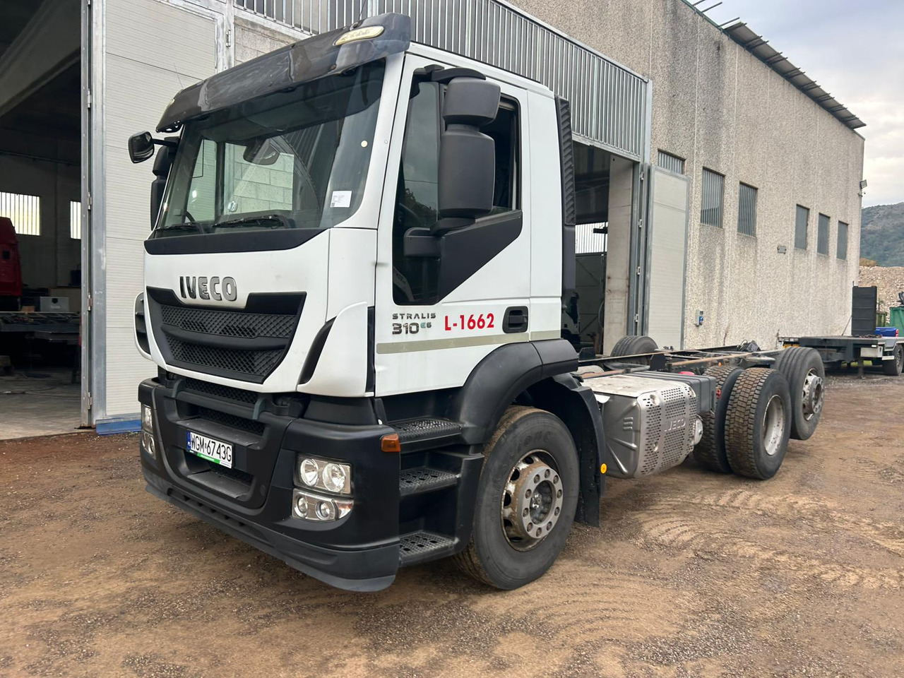 IVECO STRALIS AD 260S31 - Cab chassis truck: picture 2 IVECO STRALIS AD 260S31 - Cab chassis truck: picture 2