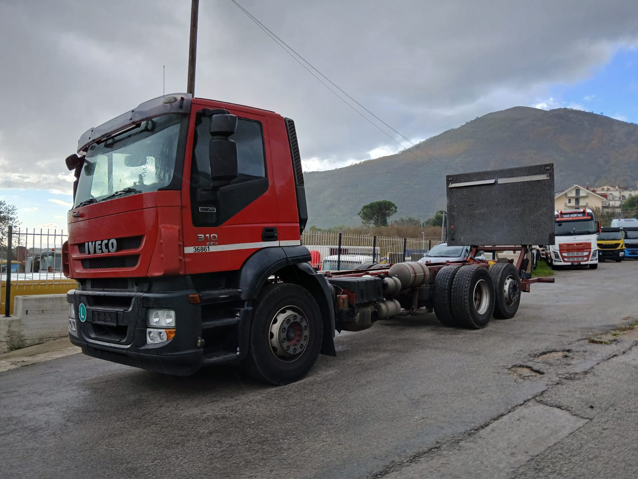 Cab chassis truck IVECO STRALIS AD 260S31: picture 6