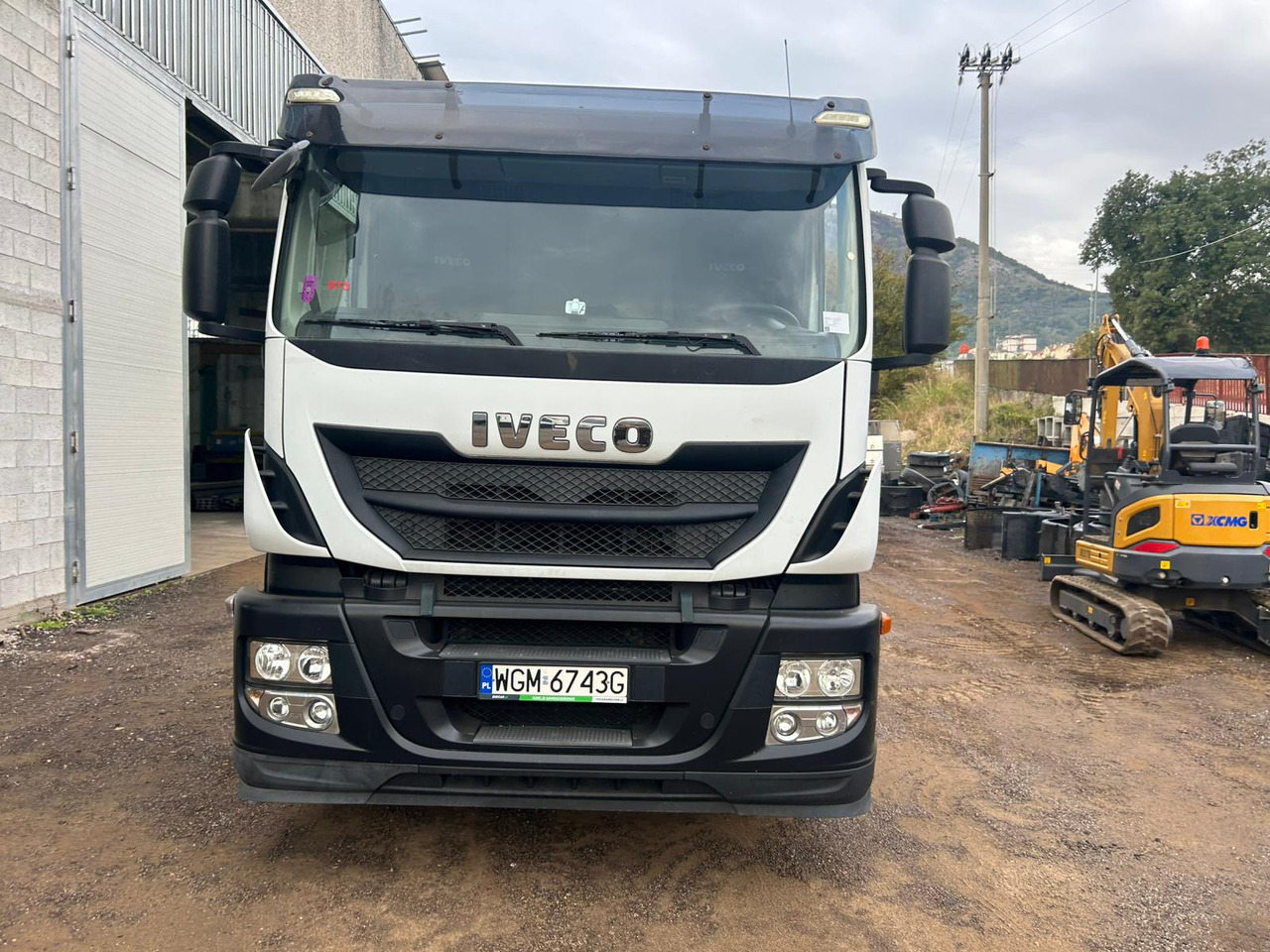 IVECO STRALIS AD 260S31 - Cab chassis truck: picture 4 IVECO STRALIS AD 260S31 - Cab chassis truck: picture 4
