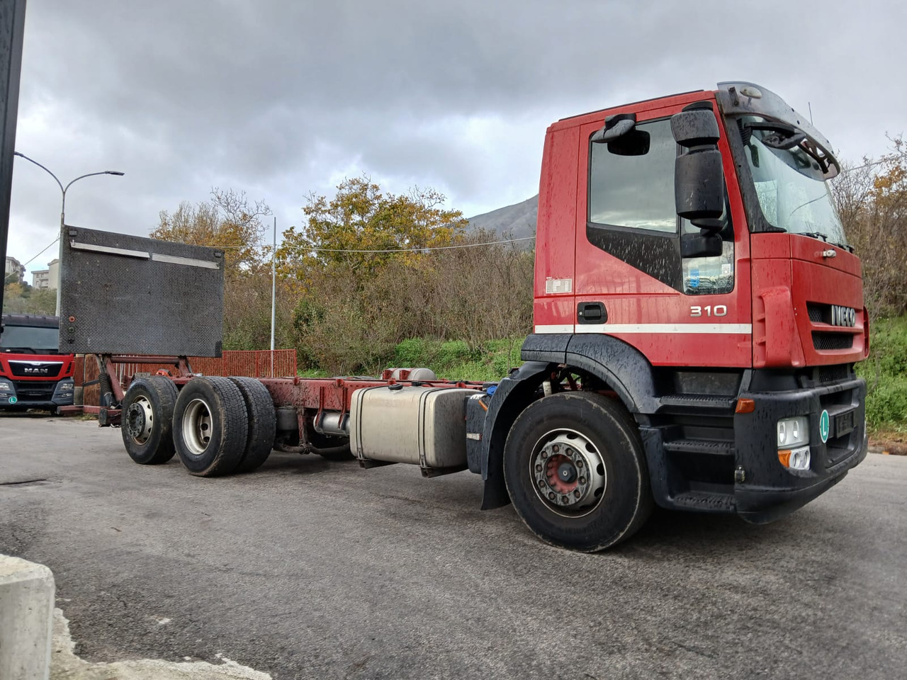 Cab chassis truck IVECO STRALIS AD 260S31: picture 16
