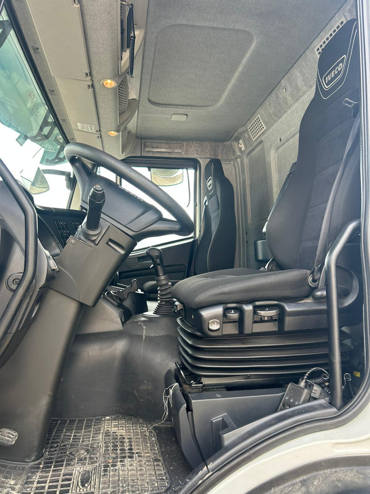 Cab chassis truck IVECO STRALIS AD 260S31 XP: picture 25 Cab chassis truck IVECO STRALIS AD 260S31 XP: picture 25