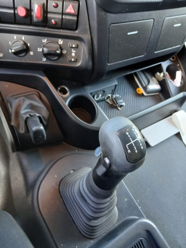 IVECO STRALIS AD 260S31 Y/P - Hook lift truck: picture 3 IVECO STRALIS AD 260S31 Y/P - Hook lift truck: picture 3
