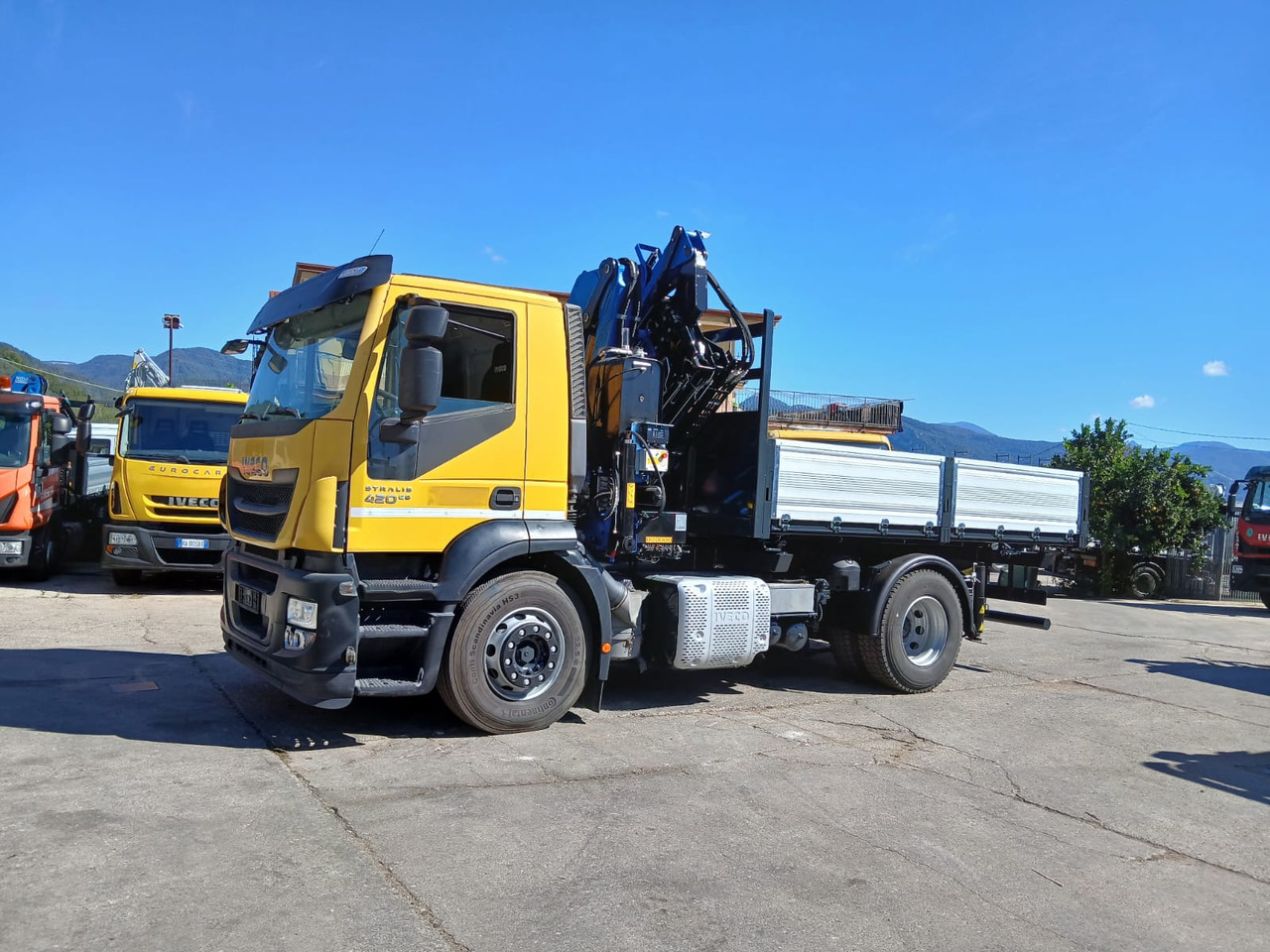 Crane truck, Tipper IVECO STRALIS HI-STREET AD190S42: picture 35