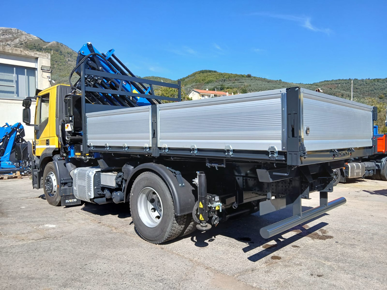 Crane truck, Tipper IVECO STRALIS HI-STREET AD190S42: picture 38