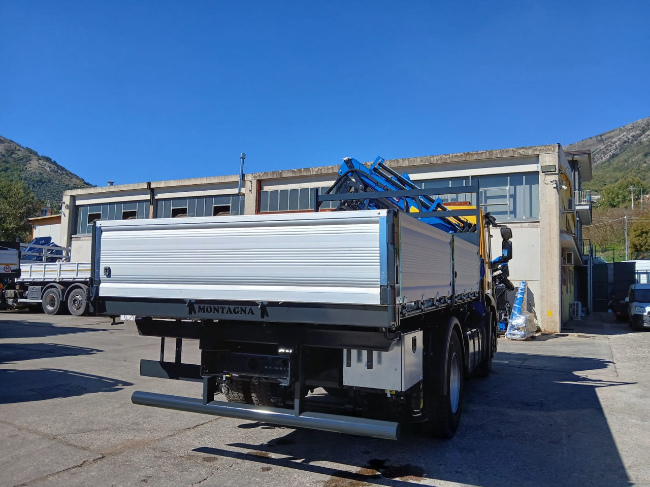 Crane truck, Tipper IVECO STRALIS HI-STREET AD190S42: picture 43