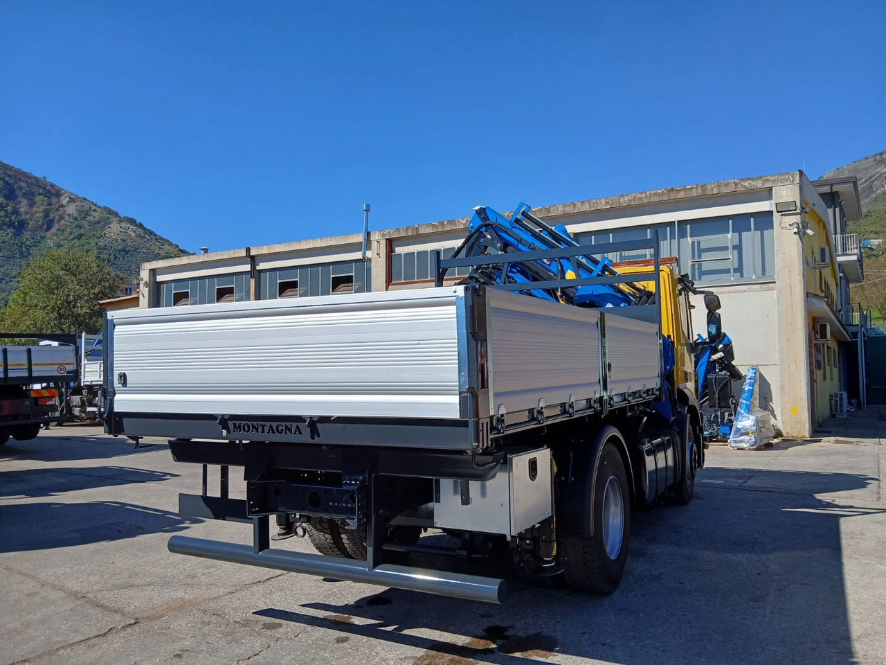 Crane truck, Tipper IVECO STRALIS HI-STREET AD190S42: picture 44