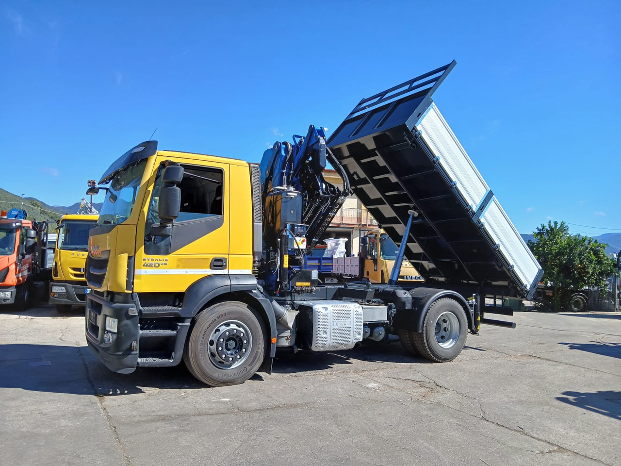 Crane truck, Tipper IVECO STRALIS HI-STREET AD190S42: picture 31