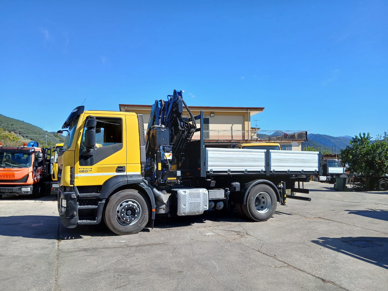 Crane truck, Tipper IVECO STRALIS HI-STREET AD190S42: picture 36