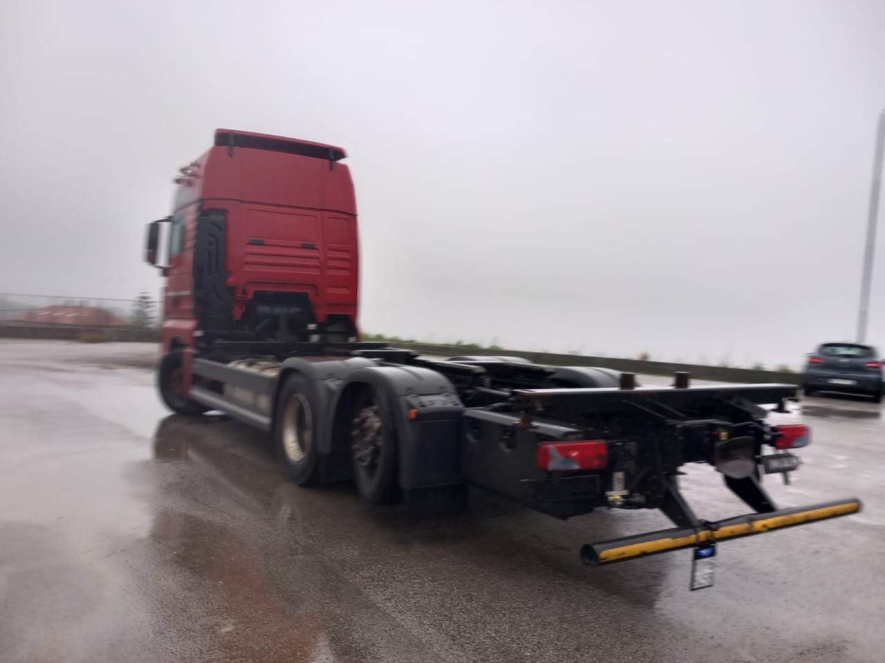 Container transporter/ Swap body truck MAN TGX 26.440: picture 18