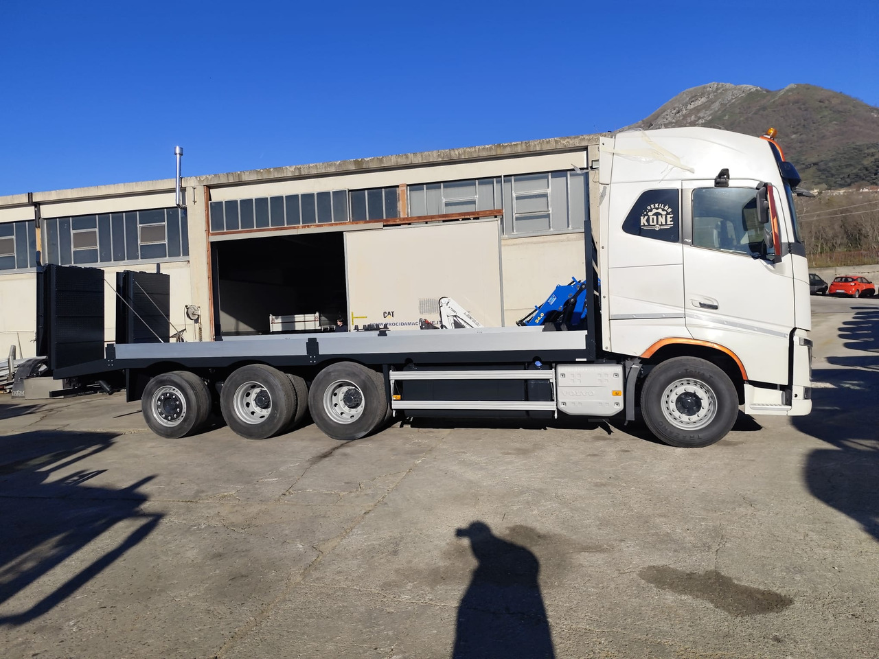 Dropside/ Flatbed truck VOLVO FH16.660: picture 17