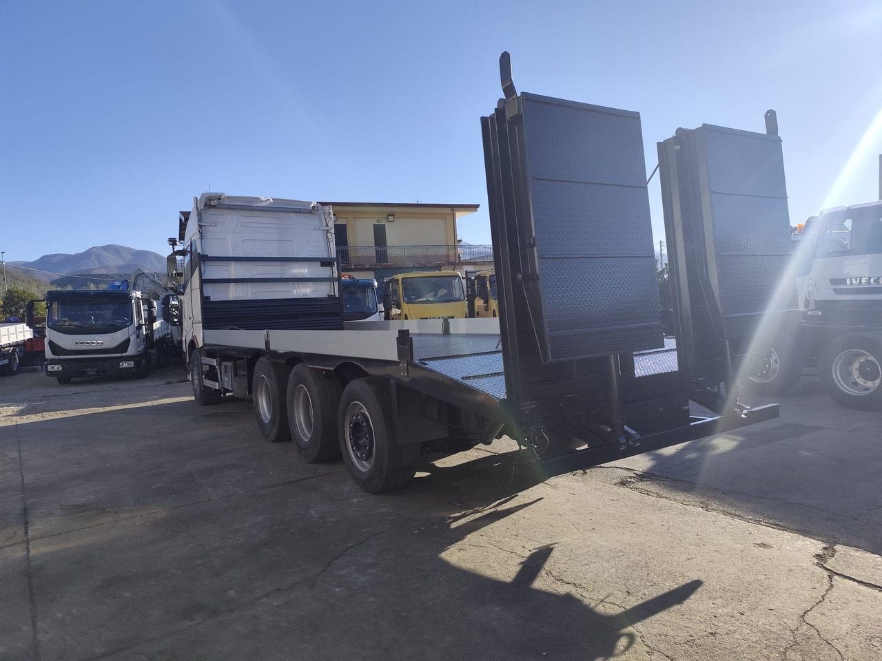 Dropside/ Flatbed truck VOLVO FH16.660: picture 24