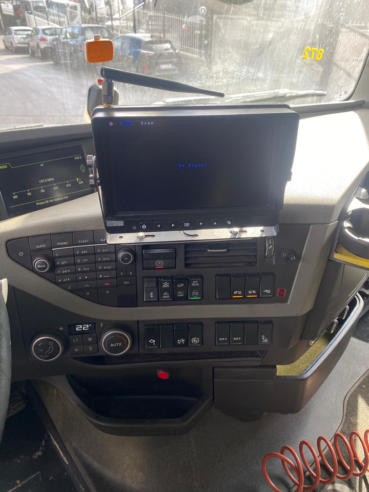 Dropside/ Flatbed truck VOLVO FH16.660: picture 6