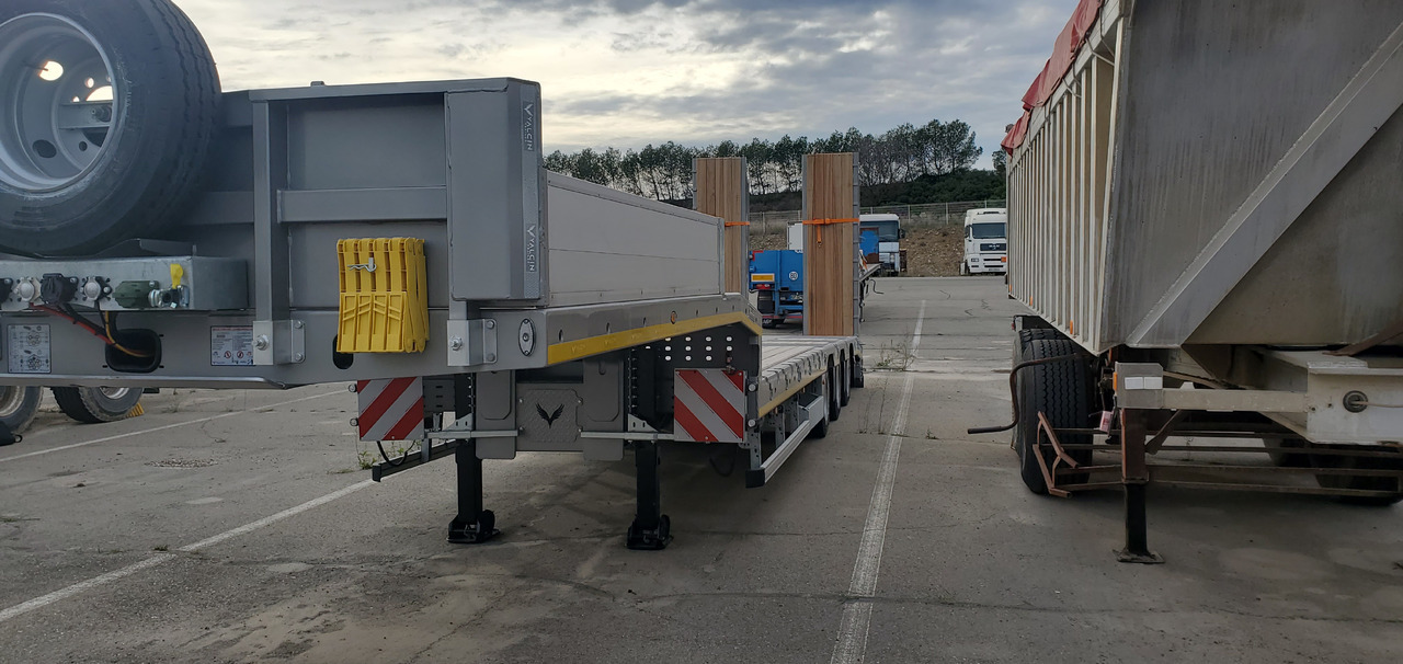 YALCIN 3 ESSIEUX STD - Low loader semi-trailer: picture 2 YALCIN 3 ESSIEUX STD - Low loader semi-trailer: picture 2
