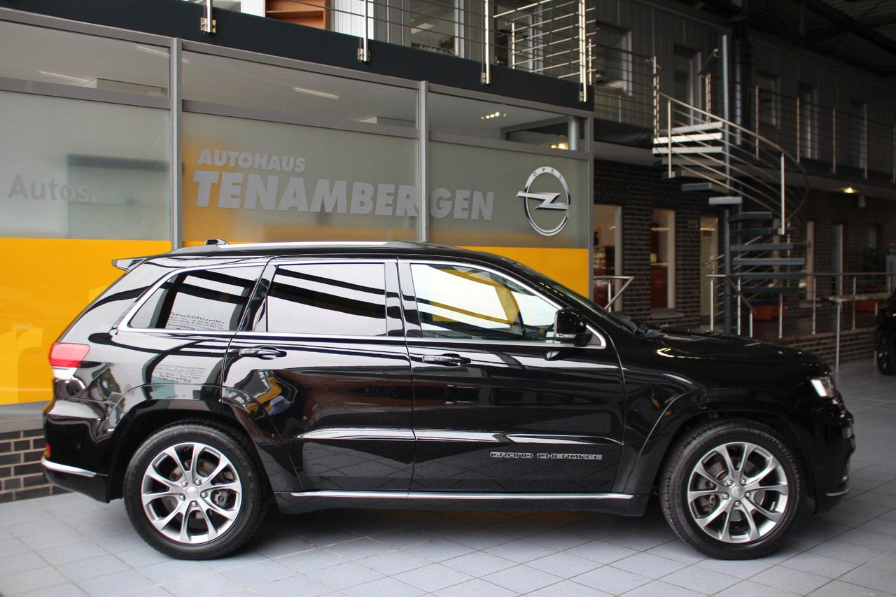 Jeep Grand Cherokee 3.0 CRD Summit H&K Pano DVD ACC - SUV: picture 3 Jeep Grand Cherokee 3.0 CRD Summit H&K Pano DVD ACC - SUV: picture 3