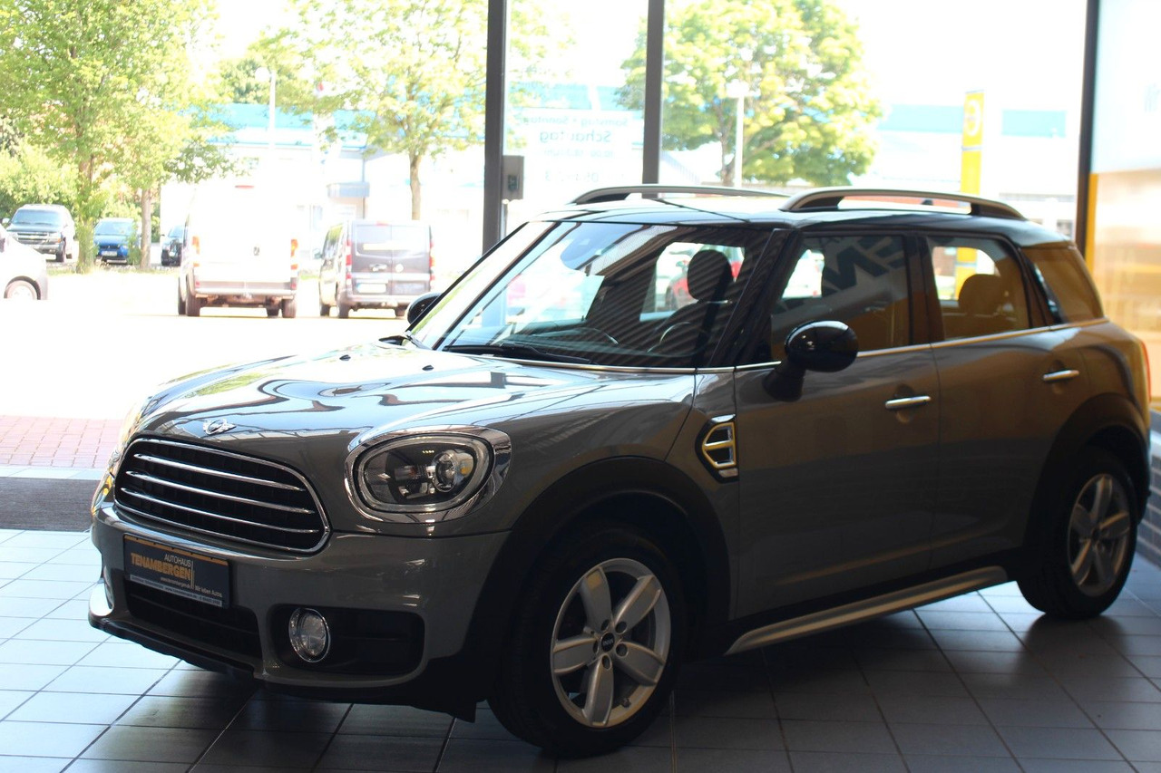 MINI Cooper D Countryman Pepper Navi Klimaaut. PDC - Car: picture 4 MINI Cooper D Countryman Pepper Navi Klimaaut. PDC - Car: picture 4