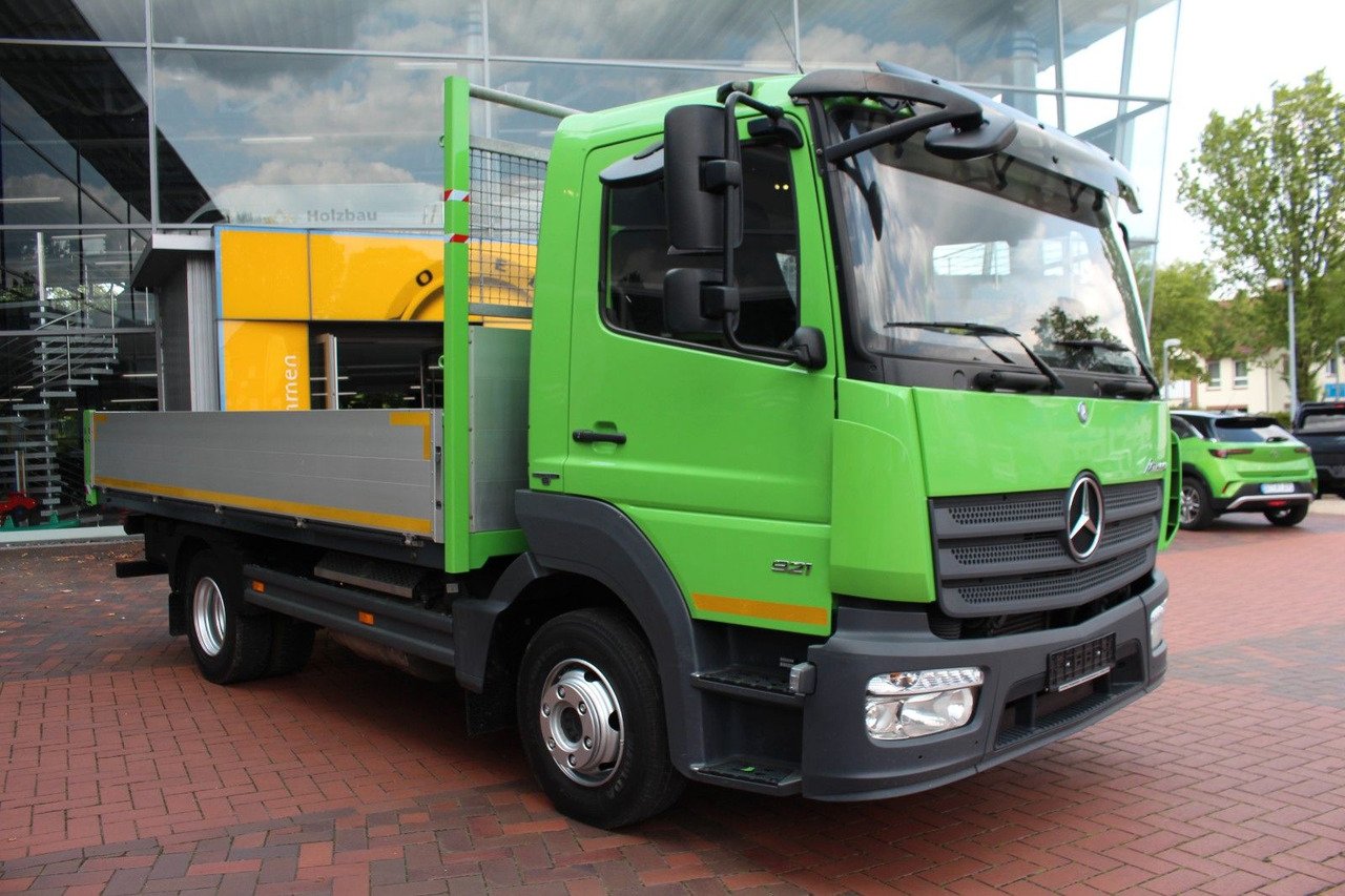 Mercedes-Benz Atego Pritsche 921 - Dropside/ Flatbed truck: picture 1 Mercedes-Benz Atego Pritsche 921 - Dropside/ Flatbed truck: picture 1