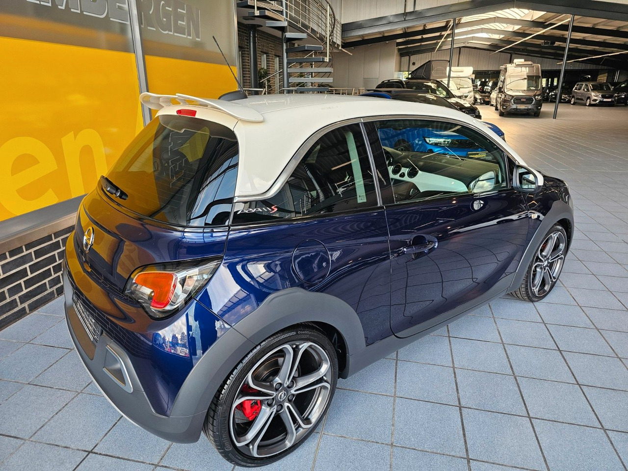 Opel Adam Rocks S Recaro Leder Infinity 18" - Car: picture 3 Opel Adam Rocks S Recaro Leder Infinity 18" - Car: picture 3