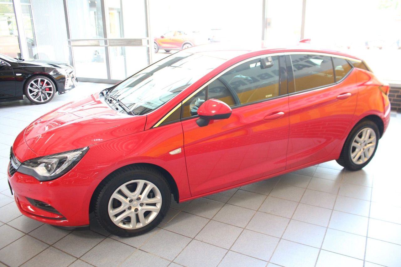 Opel Astra K Lim. Innovation Navi Voll-LED Kamera - Sedan: picture 5 Opel Astra K Lim. Innovation Navi Voll-LED Kamera - Sedan: picture 5