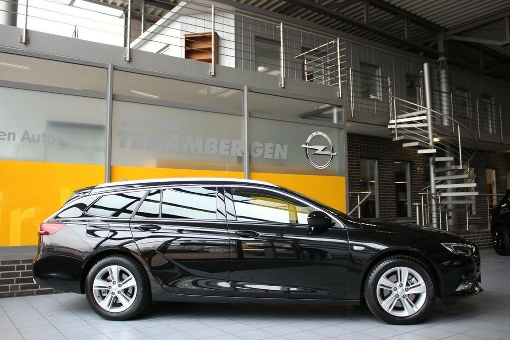 Opel Insignia B Sports Tourer 4x4 INNOVATION - Car: picture 4 Opel Insignia B Sports Tourer 4x4 INNOVATION - Car: picture 4