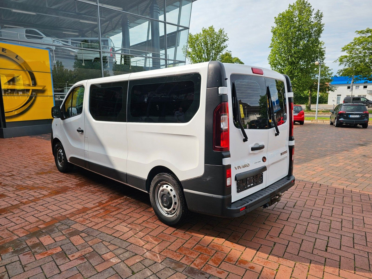 Opel Vivaro B Combi Bus L2H1 2,9t AHK - Passenger van: picture 3 Opel Vivaro B Combi Bus L2H1 2,9t AHK - Passenger van: picture 3