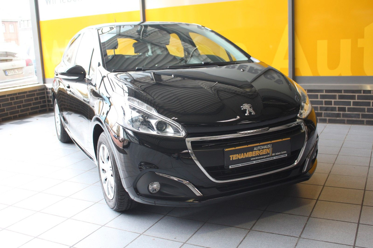 Peugeot 208 Active Klima PDC Sitzheizung Bluetooth - Sedan: picture 2 Peugeot 208 Active Klima PDC Sitzheizung Bluetooth - Sedan: picture 2