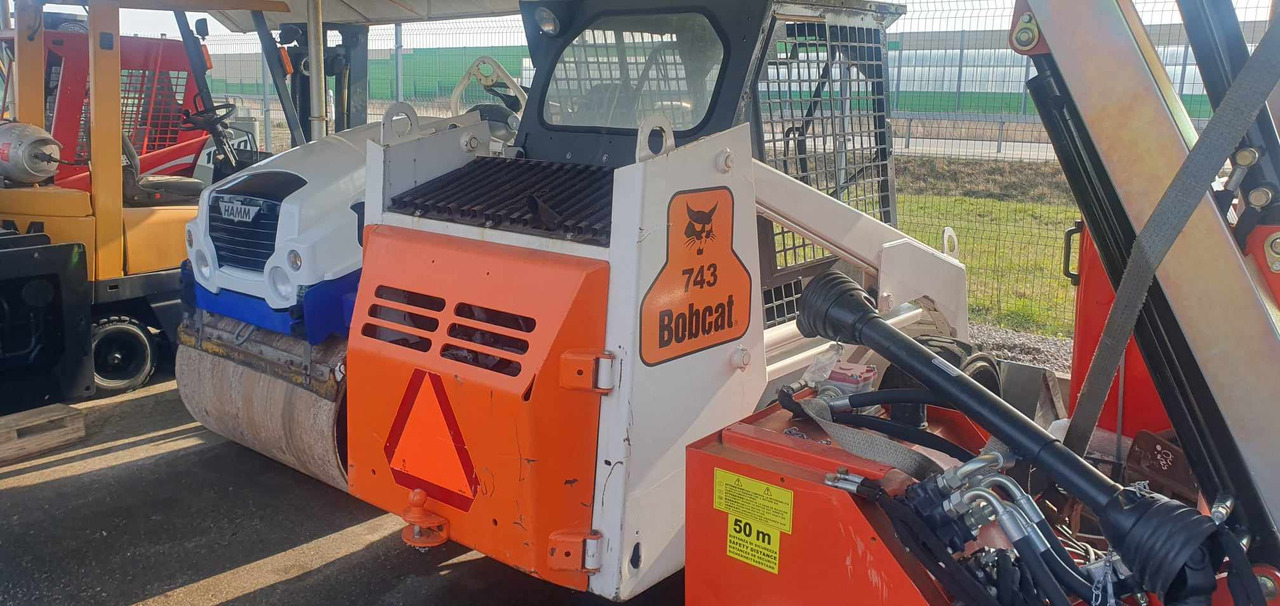 BOBCAT 743 - Skid steer loader: picture 1 BOBCAT 743 - Skid steer loader: picture 1