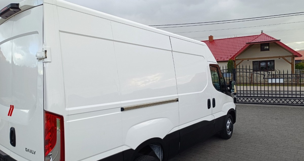 Panel van Iveco Daily 35C13 Blaszak L3H2 na bliźniakach VAT 23: picture 12