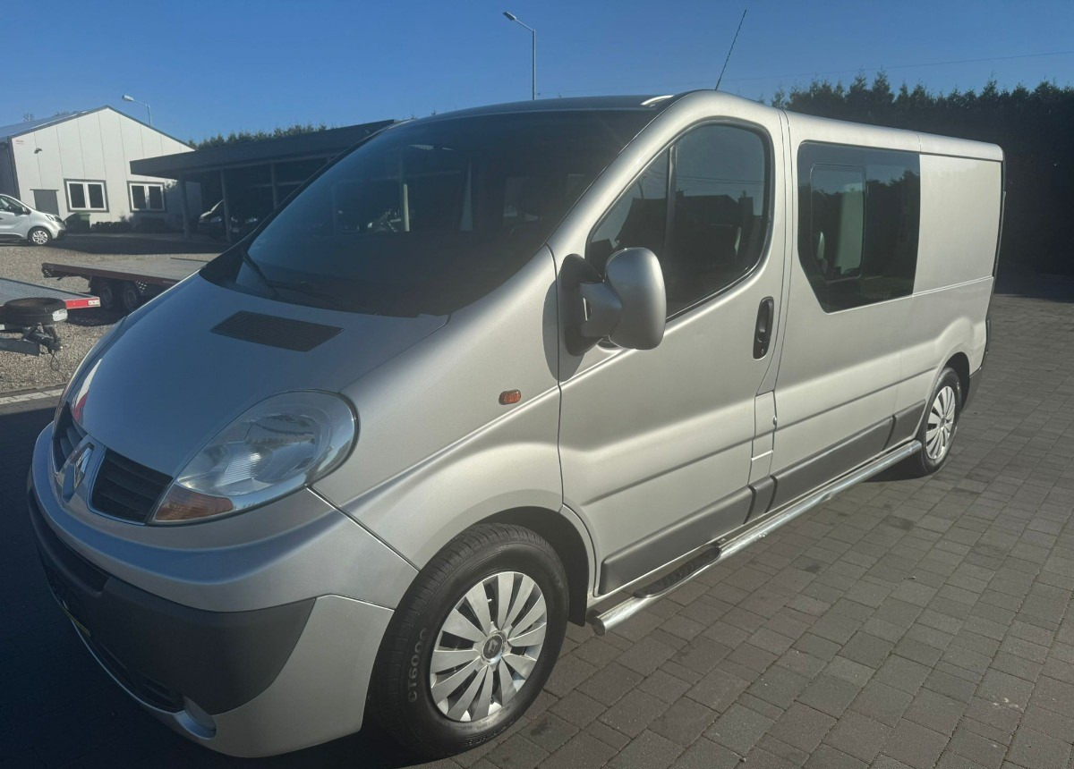 Renault Trafic 2.5 150ps 5- osobowy Doka Stan B. Dobry - Combi van: picture 5 Renault Trafic 2.5 150ps 5- osobowy Doka Stan B. Dobry - Combi van: picture 5