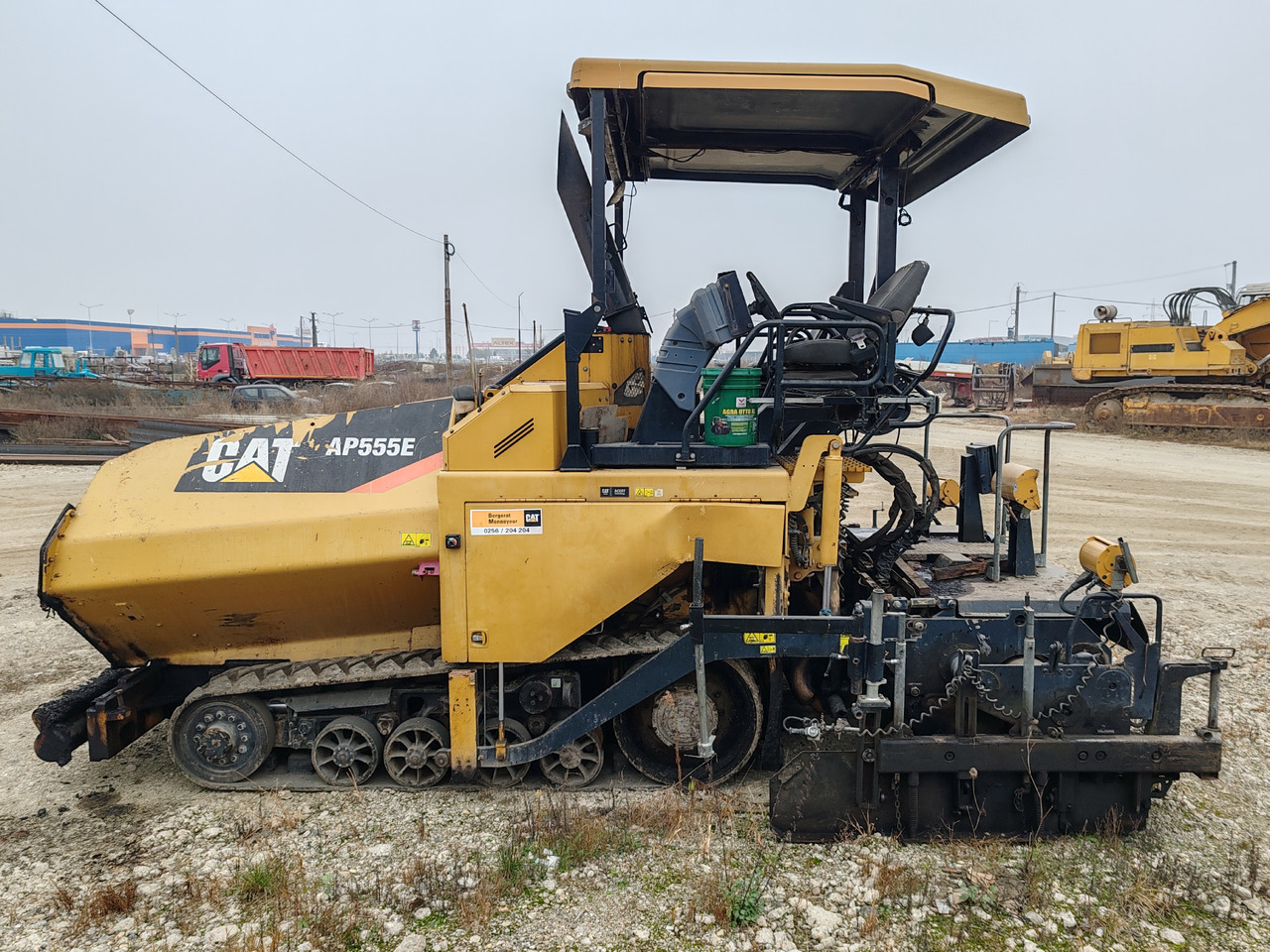 Caterpillar AP555E - Asphalt distributor: picture 4 Caterpillar AP555E - Asphalt distributor: picture 4