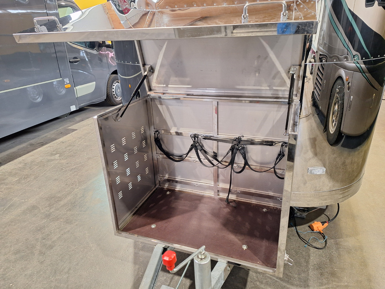 Vending trailer Deli Star Trailer American 6000 - EU Standards: picture 7 Vending trailer Deli Star Trailer American 6000 - EU Standards: picture 7