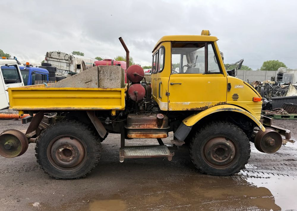 Mercedes-Benz UNIMOG 406B - Dropside/ Flatbed truck: picture 5 Mercedes-Benz UNIMOG 406B - Dropside/ Flatbed truck: picture 5