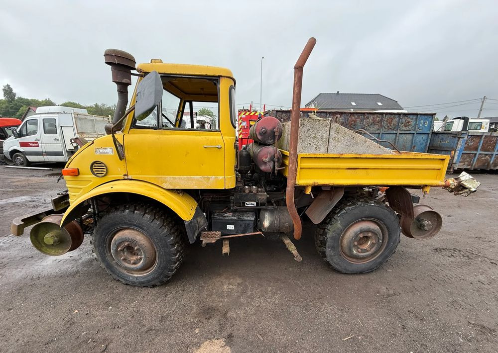 Mercedes-Benz UNIMOG 406B - Municipal/ Special vehicle: picture 2 Mercedes-Benz UNIMOG 406B - Municipal/ Special vehicle: picture 2