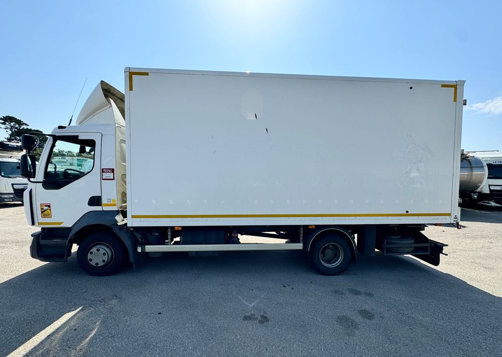 Renault D12 - Dropside/ Flatbed truck: picture 2 Renault D12 - Dropside/ Flatbed truck: picture 2