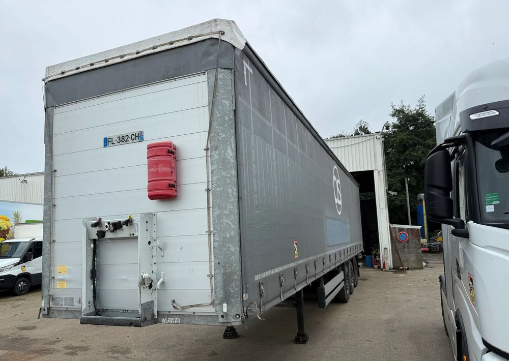 Schmitz Cargobull - Curtainsider semi-trailer: picture 2 Schmitz Cargobull - Curtainsider semi-trailer: picture 2