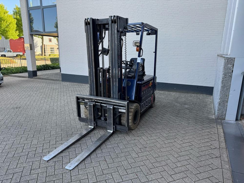 Komatsu FB30H-1E - Forklift: picture 1 Komatsu FB30H-1E - Forklift: picture 1