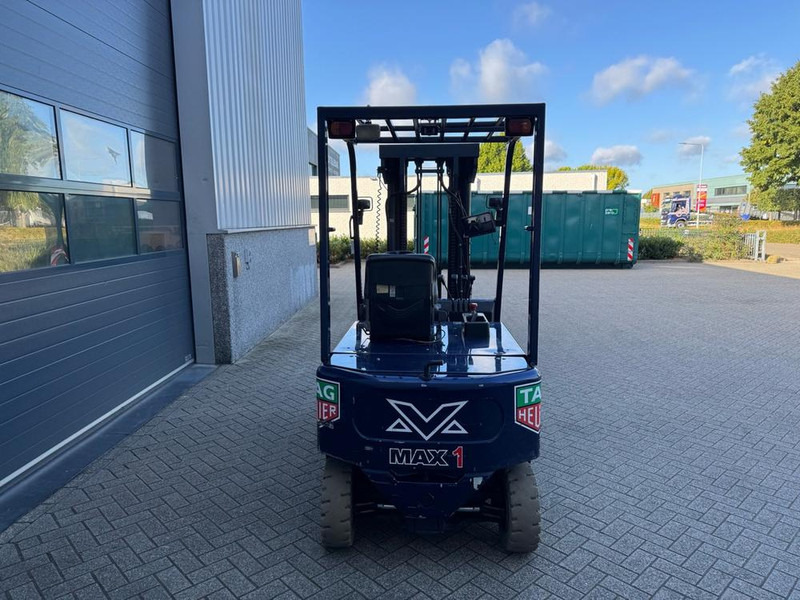 Komatsu FB30H-1E - Forklift: picture 5 Komatsu FB30H-1E - Forklift: picture 5